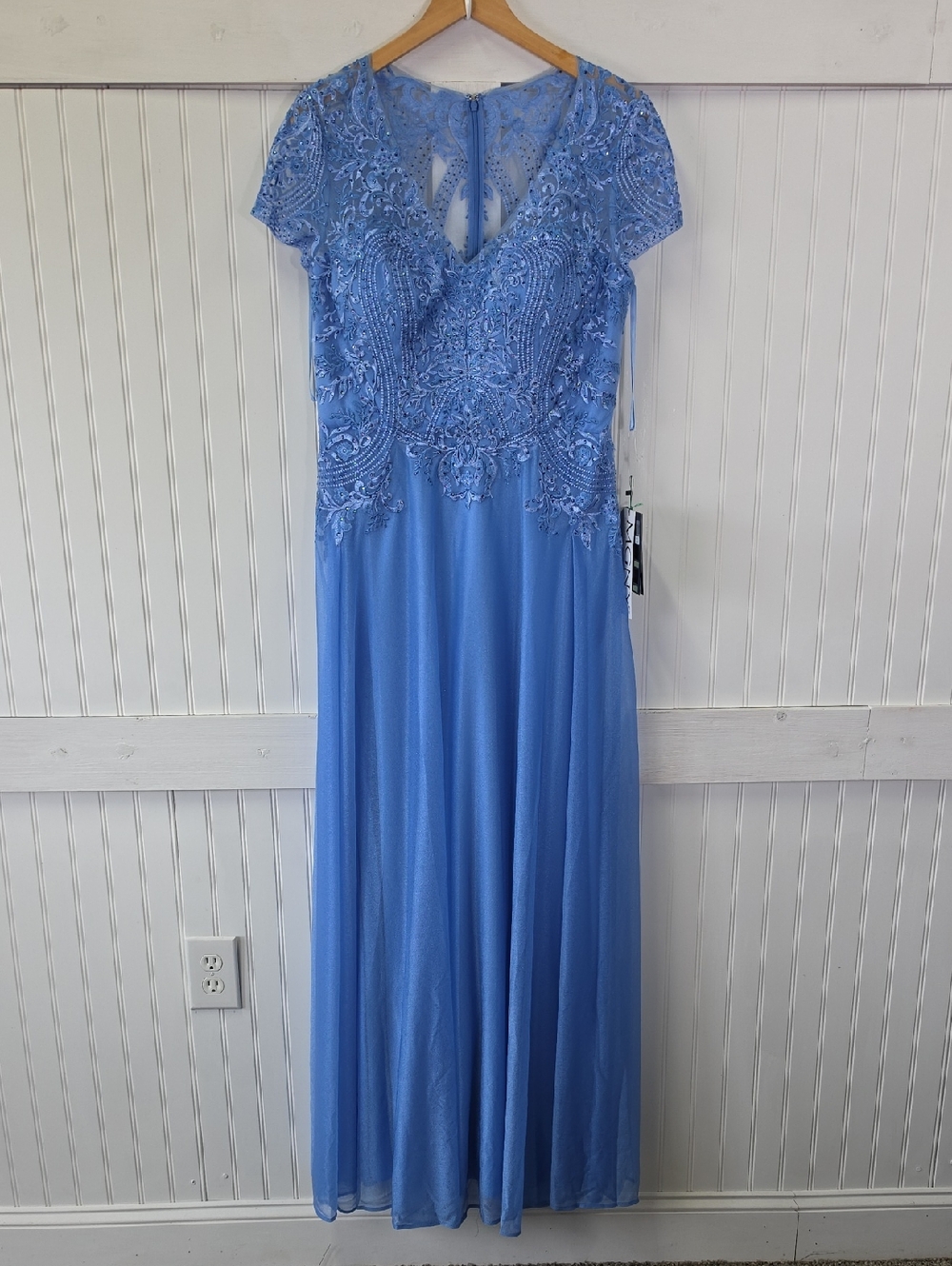 MGNY NWT Periwinkle Blue Lace Embellished Maxi Evening Gown Dress Size 10 #72116